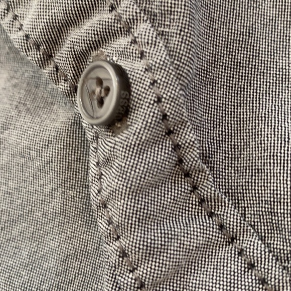 Guess Regular fit. Button up - Picture 3 of 8